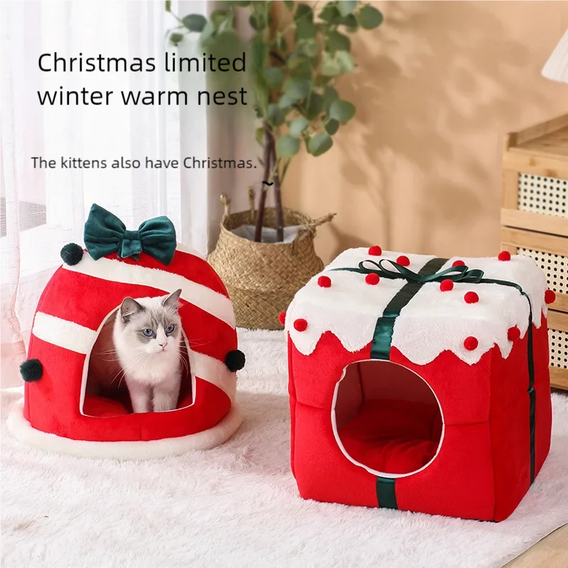 MerryPaws Christmas Cat House