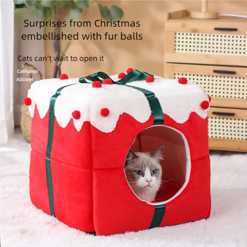 MerryPaws Christmas Cat House