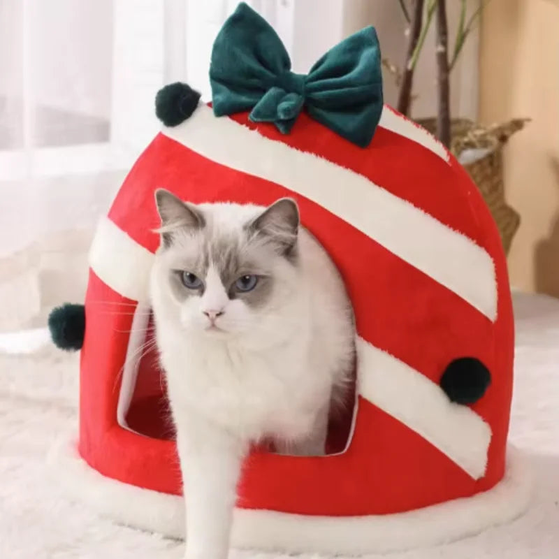 MerryPaws Christmas Cat House